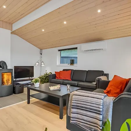 Holiday home 3 Bedroom Stunning In Hejls