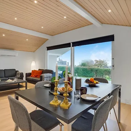3 Bedroom Stunning In *
