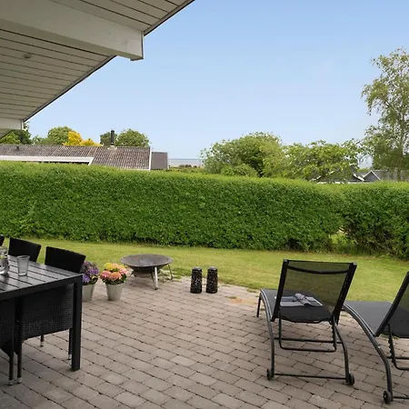 3 Bedroom Stunning In Hejls