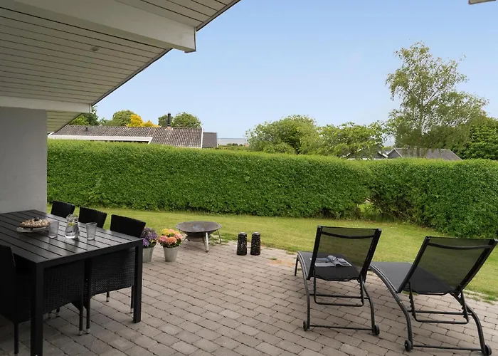 3 Bedroom Stunning In Hejls